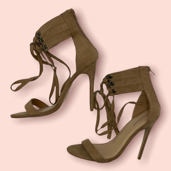 SHOEDAZZLE| ELLOUISE Ankle Strap Stiletto, SZ NWOT Color: TAN - Picture 9 of 15